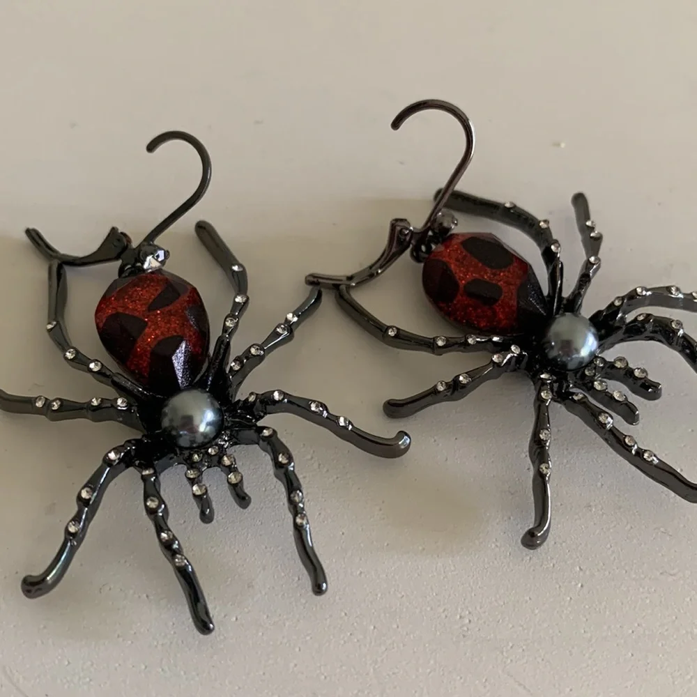 Betsey Johnson Spider Earrings - Picture 3 of 8